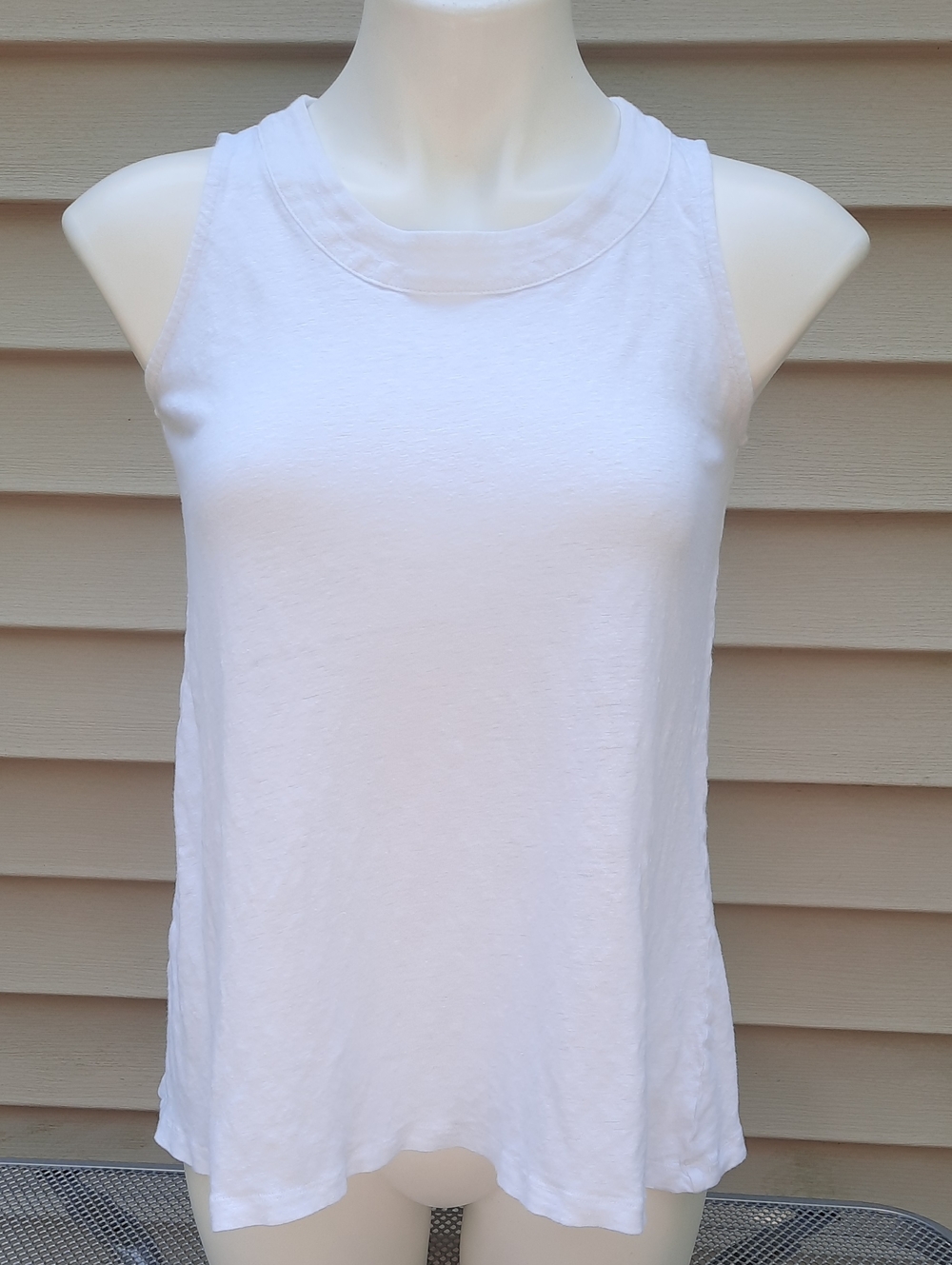St. Tropez West White linen Tank Top size Small